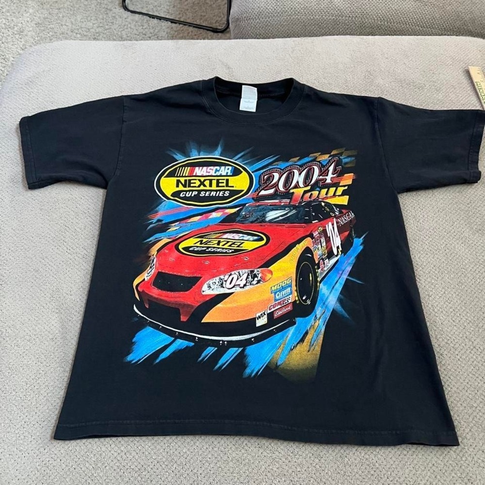 Vintage 2000s NASCAR schedule Tee Size large